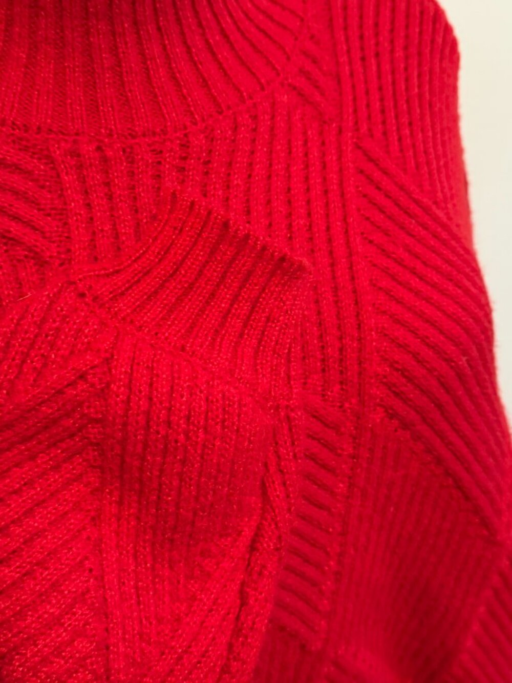 Elodie Red Cable Knit Turtleneck Sweater Small - Picture 5 of 8